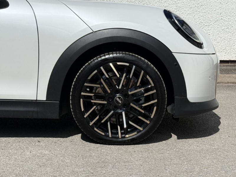 2025 (74) MINI COOPER 2.0 S Exclusive 3dr Auto 5496236