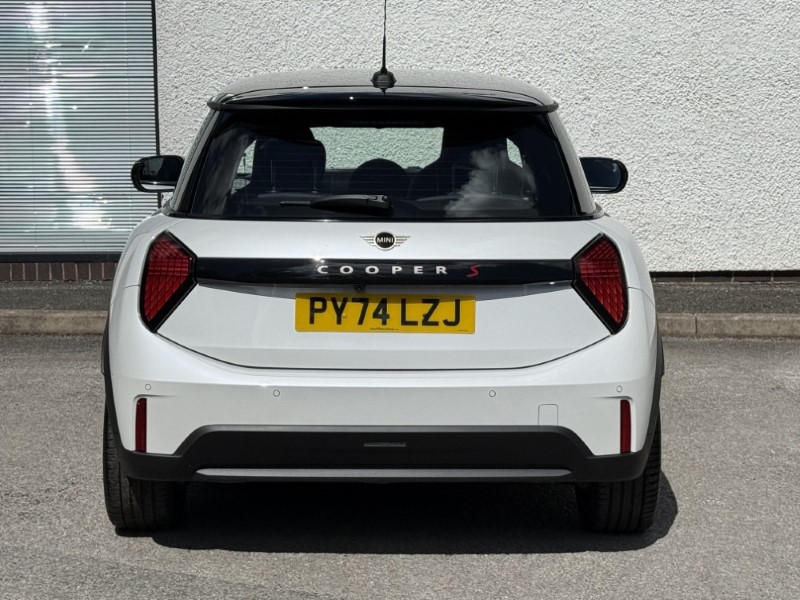 2025 (74) MINI COOPER 2.0 S Exclusive 3dr Auto 5496231