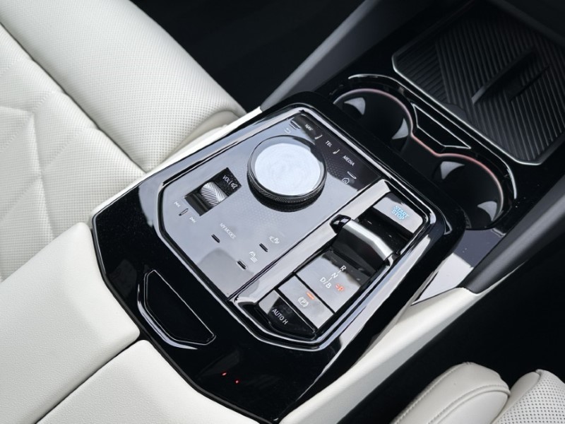 2025 (75) BMW I5 250kW eDr40 M Sport Pro 84kWh 5dr Auto Tech PLUS/Comf PLUS 5486935