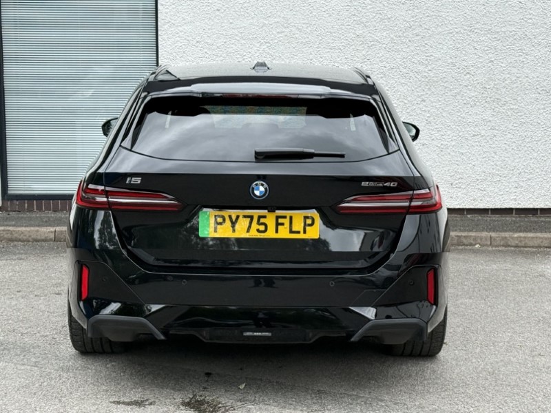 2025 (75) BMW I5 250kW eDr40 M Sport Pro 84kWh 5dr Auto Tech PLUS/Comf PLUS 5511856