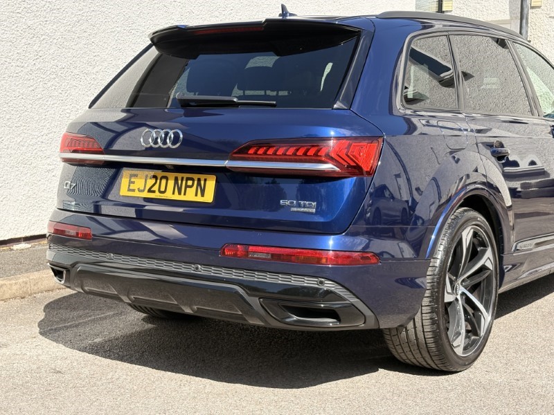 2020 (20) AUDI Q7 50 TDI Quattro Black Edition 5dr Tiptronic 5505153