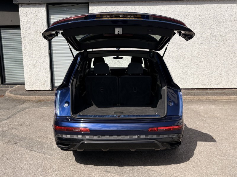 2020 (20) AUDI Q7 50 TDI Quattro Black Edition 5dr Tiptronic 5505145