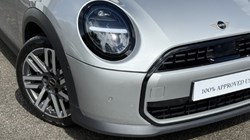 2025 (75) MINI COOPER 1.5 C Classic 3dr Auto 5490492