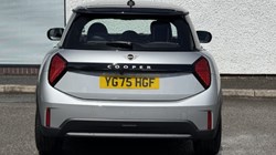 2025 (75) MINI COOPER 1.5 C Classic 3dr Auto 5490474