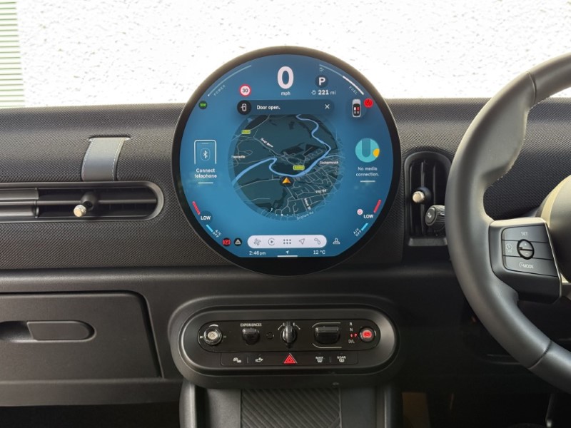 2025 (75) MINI COOPER 1.5 C Classic 3dr Auto 5490482