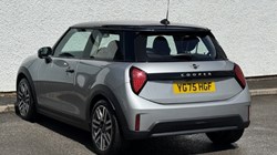 2025 (75) MINI COOPER 1.5 C Classic 3dr Auto 5490473