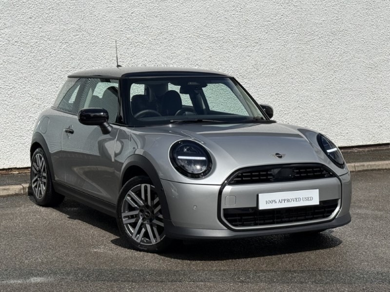 2025 (75) MINI COOPER 1.5 C Classic 3dr Auto 5490490