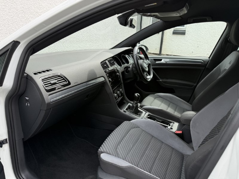 2018 (18) VOLKSWAGEN GOLF 1.5 TSI EVO 150 R-Line 5dr 5532020