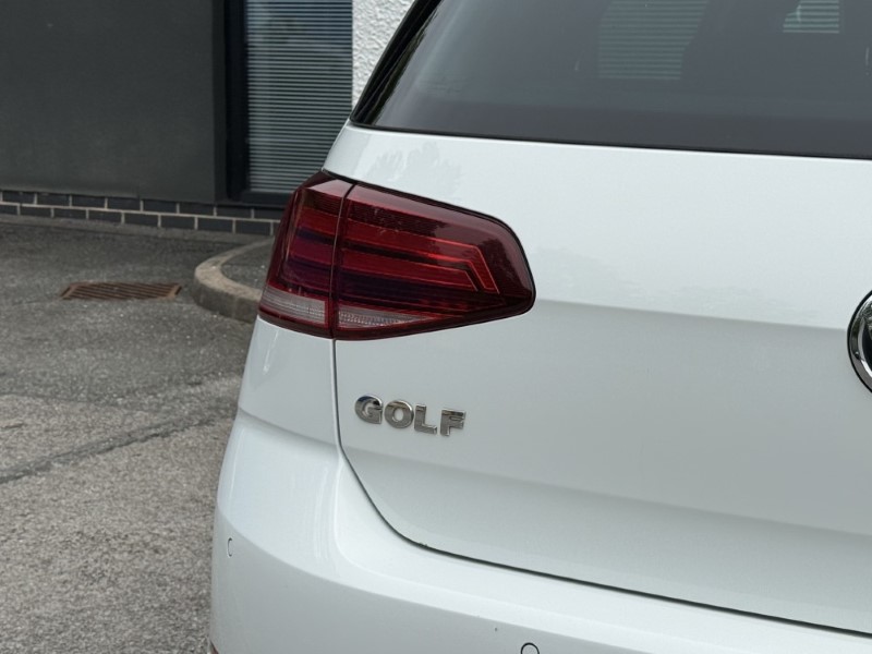 2018 (18) VOLKSWAGEN GOLF 1.5 TSI EVO 150 R-Line 5dr 5532017