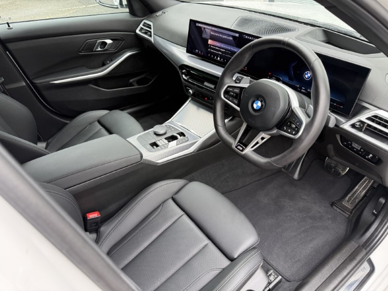 2025 (75) BMW 3 SERIES 320i M Sport 4dr Step Auto 5502658