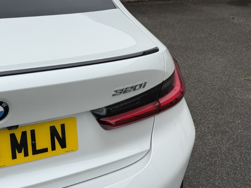 2025 (75) BMW 3 SERIES 320i M Sport 4dr Step Auto 5502654