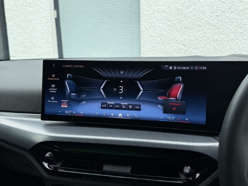 2025 (75) BMW 3 SERIES 320i M Sport 4dr Step Auto 5502636