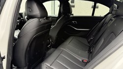 2025 (75) BMW 3 SERIES 320i M Sport 4dr Step Auto 5502656