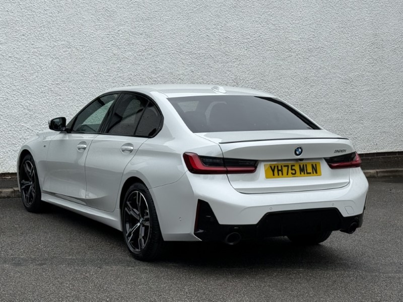 2025 (75) BMW 3 SERIES 320i M Sport 4dr Step Auto