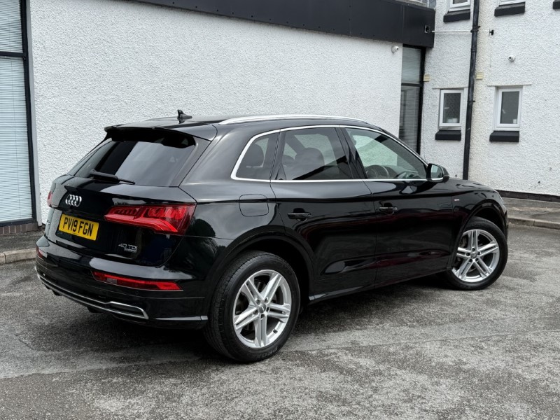 2019 (19) AUDI Q5 40 TDI Quattro S Line 5dr S Tronic 5526018