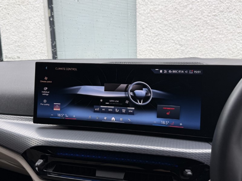 2025 (75) BMW 3 SERIES 320i M Sport 5dr Step Auto 5532118