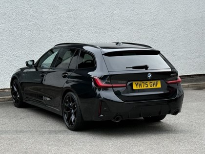 2025 (75) BMW 3 SERIES 320i M Sport 5dr Step Auto