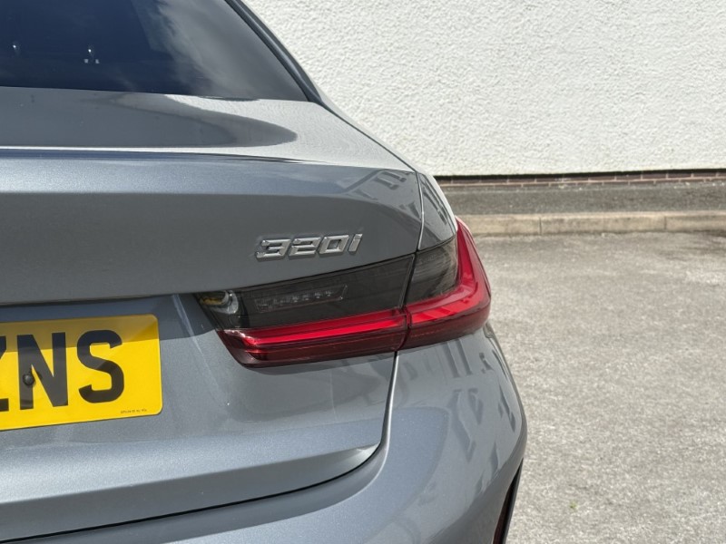 2022 (72) BMW 3 SERIES 320i xDrive M Sport 4dr Step Auto 5570203