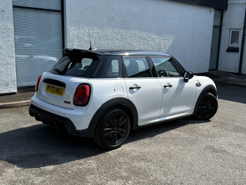 2023 (73) MINI HATCHBACK 1.5 Cooper Sport Premium 5dr Auto 5549199