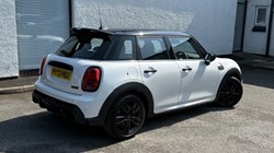 2023 (73) MINI HATCHBACK 1.5 Cooper Sport Premium 5dr Auto 5549199
