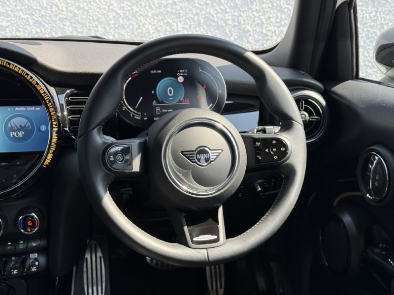 2023 (73) MINI HATCHBACK 1.5 Cooper Sport Premium 5dr Auto 5549181