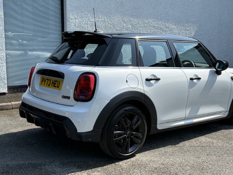 2023 (73) MINI HATCHBACK 1.5 Cooper Sport Premium 5dr Auto 5549200