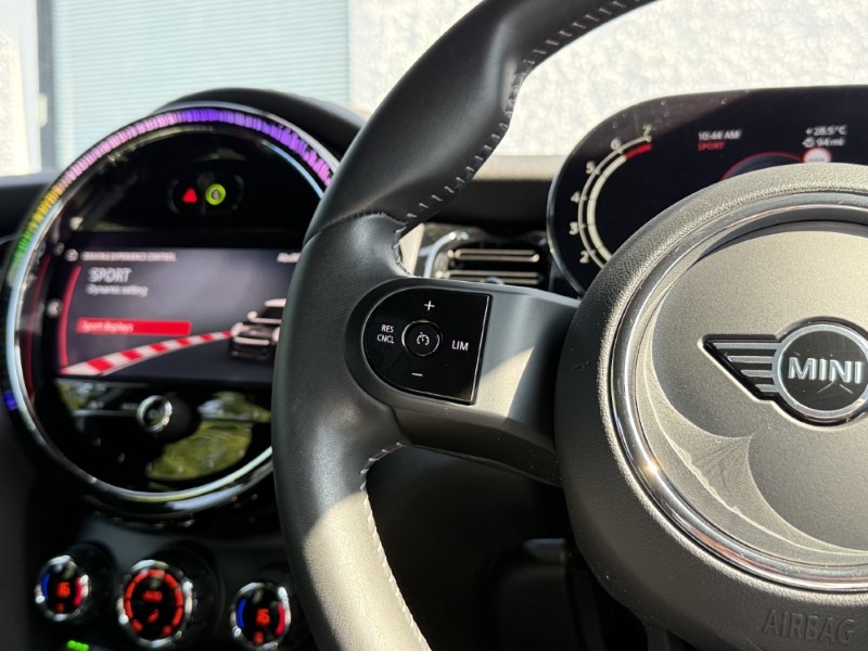 2023 (73) MINI HATCHBACK 1.5 Cooper Sport Premium 5dr Auto 5549191