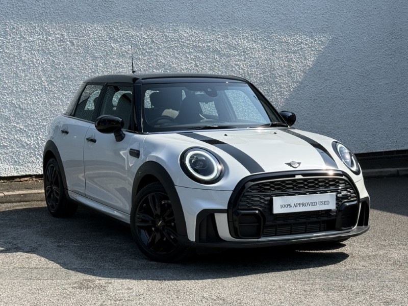 2023 (73) MINI HATCHBACK 1.5 Cooper Sport Premium 5dr Auto 5549202