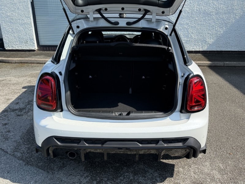 2023 (73) MINI HATCHBACK 1.5 Cooper Sport Premium 5dr Auto 5549306
