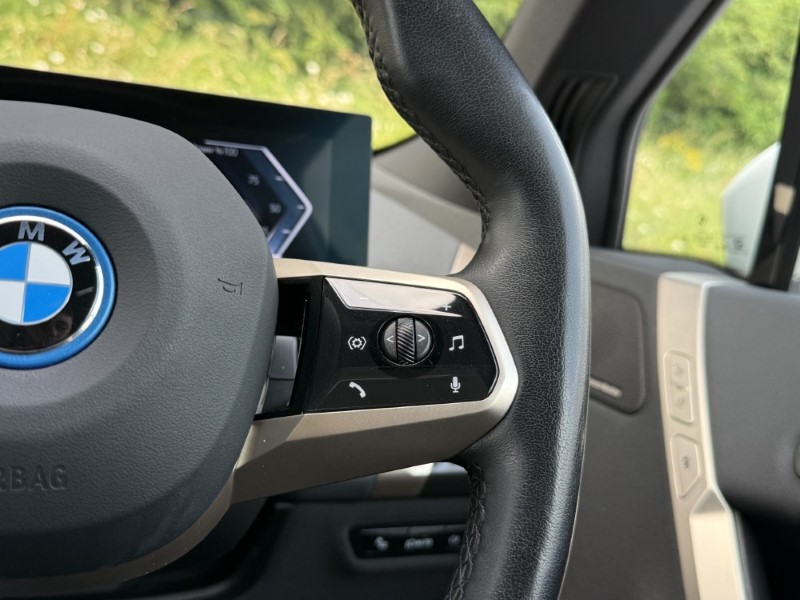 2022 (72) BMW iX 240kW xDrive40 M Sport Edition 76.6kWh 5dr Auto 5579275