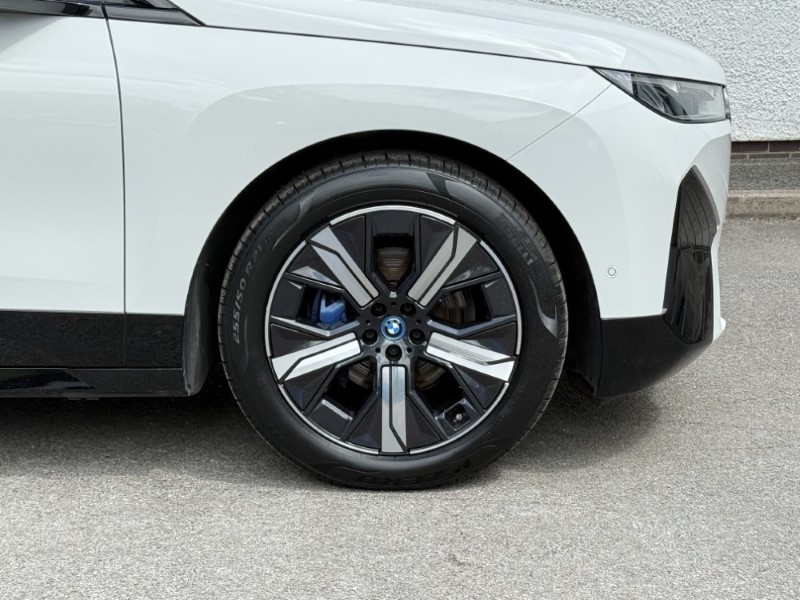 2022 (72) BMW iX 240kW xDrive40 M Sport Edition 76.6kWh 5dr Auto 5579264