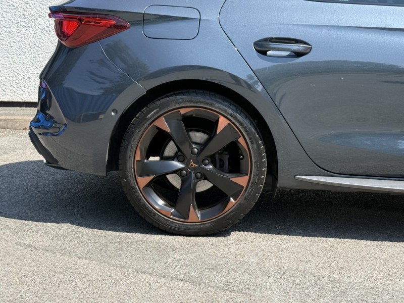 2024 (24) CUPRA LEON 2.0 TSI 190 V1 Design Edition 5dr DSG 5598316