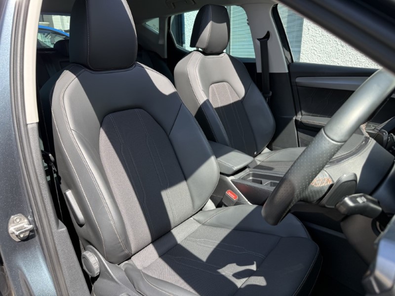 2024 (24) CUPRA LEON 2.0 TSI 190 V1 Design Edition 5dr DSG 5598317