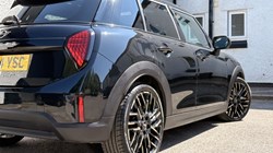 2024 (74) MINI COOPER 1.5 C Exclusive 5dr Auto 5602841