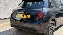 2024 (74) MINI COOPER 1.5 C Exclusive 5dr Auto 5602840