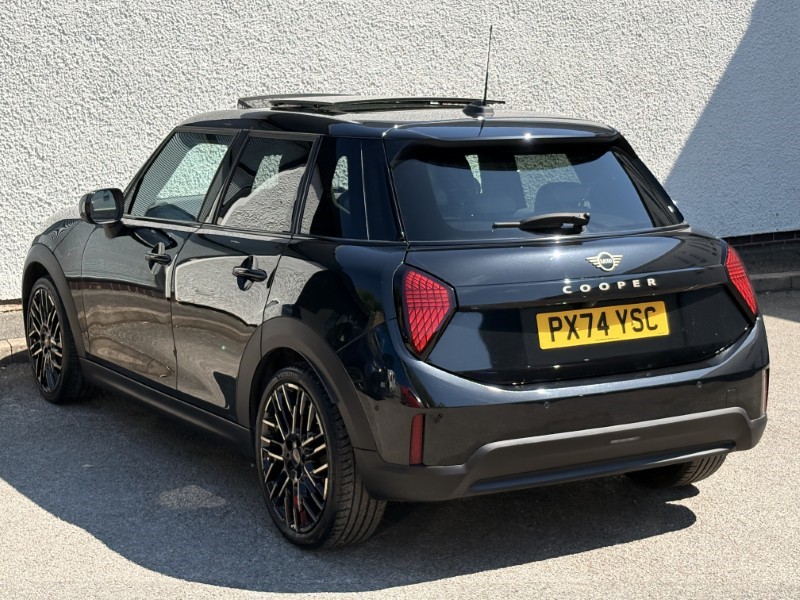 2024 (74) MINI COOPER 1.5 C Exclusive 5dr Auto 5602833
