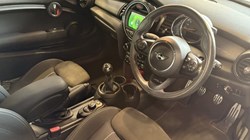2020 (70) MINI HATCHBACK 1.5 Cooper Sport II 3dr 5633683
