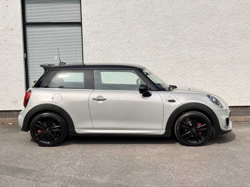 2020 (70) MINI HATCHBACK 1.5 Cooper Sport II 3dr 5633709