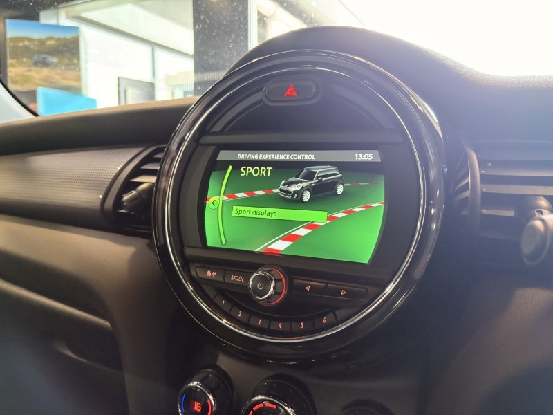 2020 (70) MINI HATCHBACK 1.5 Cooper Sport II 3dr 5633695