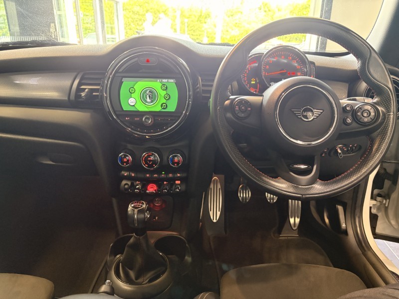 2020 (70) MINI HATCHBACK 1.5 Cooper Sport II 3dr 5633686