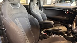 2020 (70) MINI HATCHBACK 1.5 Cooper Sport II 3dr 5633684