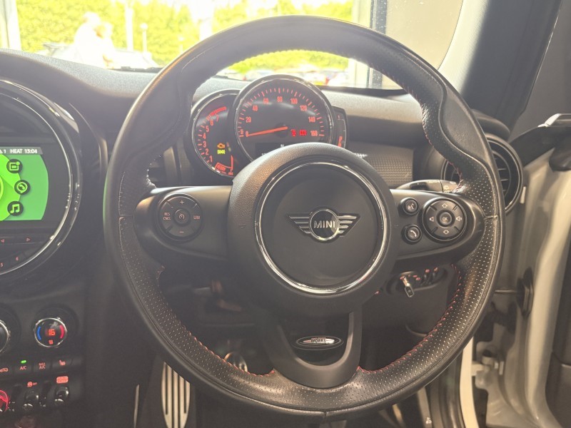 2020 (70) MINI HATCHBACK 1.5 Cooper Sport II 3dr 5633687