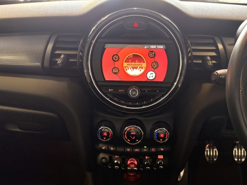 2020 (70) MINI HATCHBACK 1.5 Cooper Sport II 3dr 5633688
