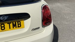 2019 (68) MINI HATCHBACK 1.5 Cooper Classic II 3dr 5629413