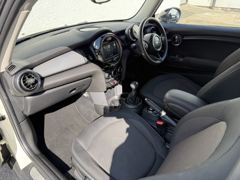 2019 (68) MINI HATCHBACK 1.5 Cooper Classic II 3dr 5629417
