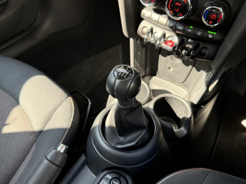 2019 (68) MINI HATCHBACK 1.5 Cooper Classic II 3dr 5629402