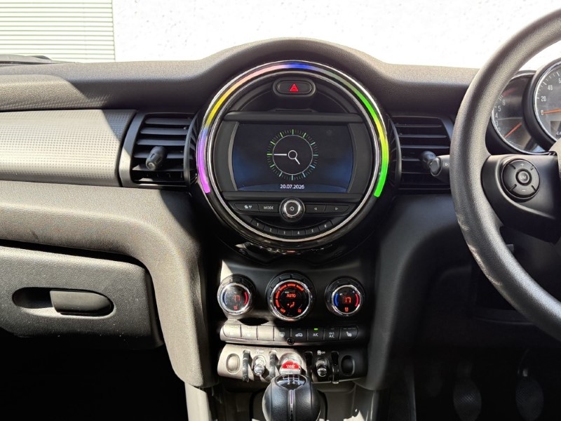 2019 (68) MINI HATCHBACK 1.5 Cooper Classic II 3dr 5629410