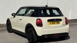 2019 (68) MINI HATCHBACK 1.5 Cooper Classic II 3dr 5629411