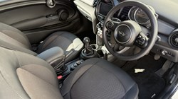 2019 (68) MINI HATCHBACK 1.5 Cooper Classic II 3dr 5629418