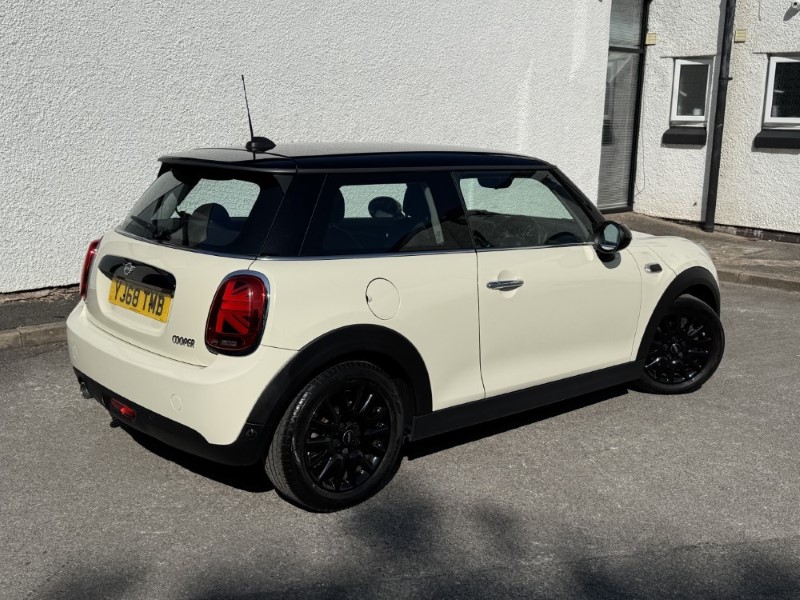 2019 (68) MINI HATCHBACK 1.5 Cooper Classic II 3dr 5629422